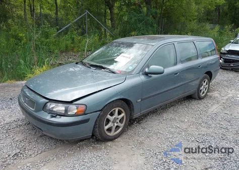 2002 Volvo V70 from USA, damaged, VIN YV1SW61R222216943